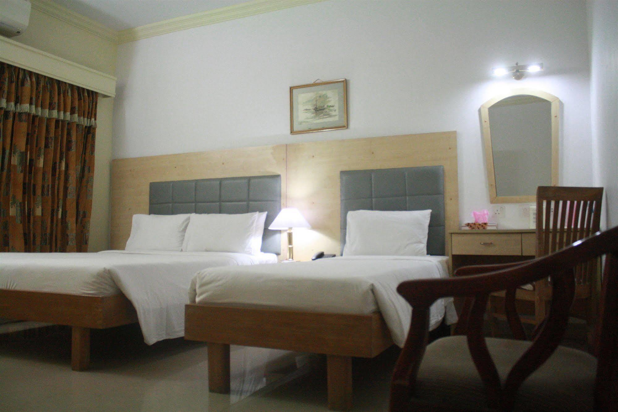 Hotel Ornate Dhaka Bagian luar foto